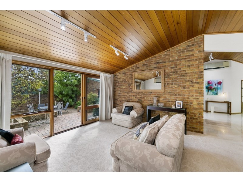 44 Redwood Avenue, Jerrabomberra NSW 2619