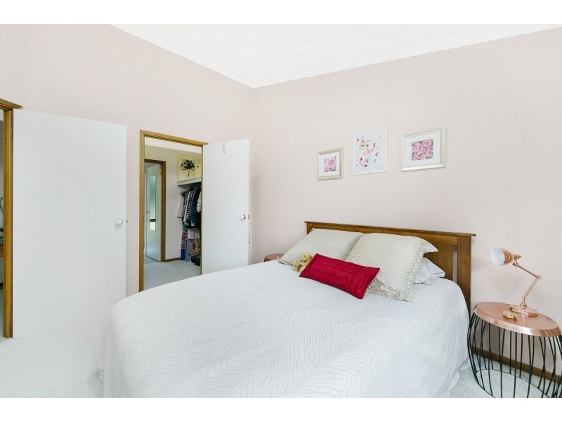 44 Redwood Avenue, Jerrabomberra NSW 2619