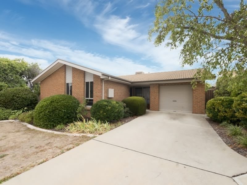 1/9 Patanga Gardens, Queanbeyan NSW 2620