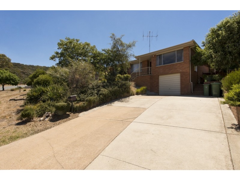 6 Kinsella Street, Queanbeyan NSW 2620