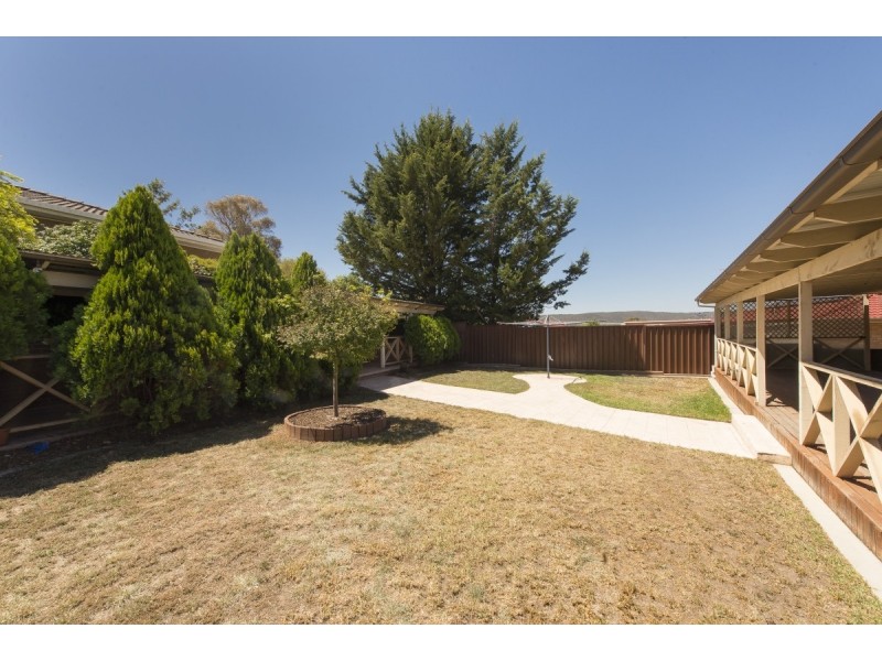 6 Kinsella Street, Queanbeyan NSW 2620
