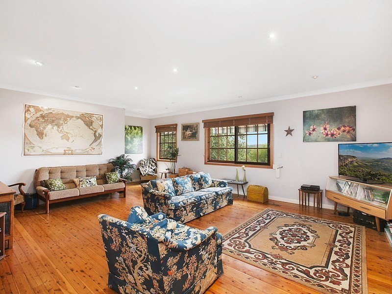 82 Derrima Road, Queanbeyan NSW 2620