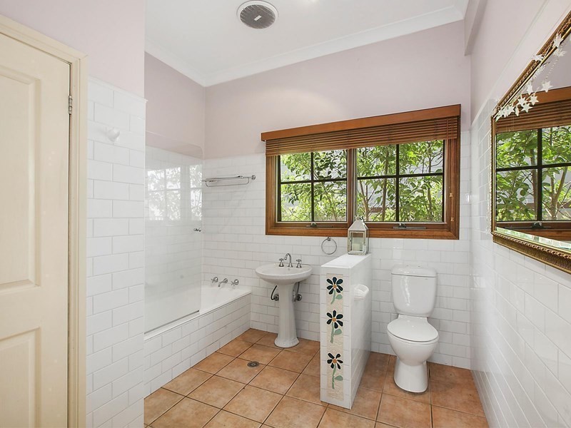 82 Derrima Road, Queanbeyan NSW 2620