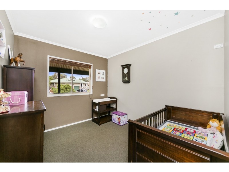6 Telopea Place, Queanbeyan NSW 2620