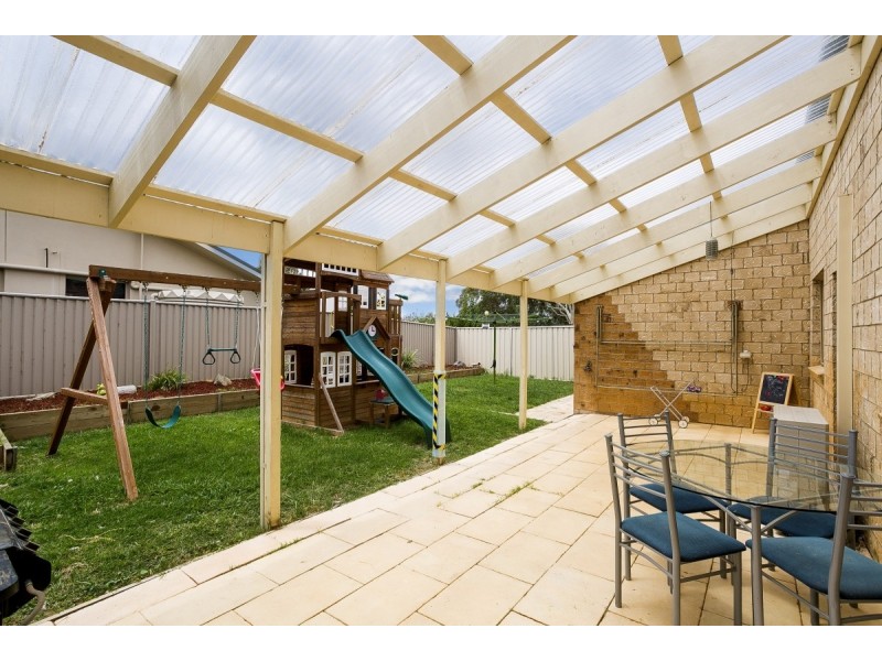 6 Telopea Place, Queanbeyan NSW 2620