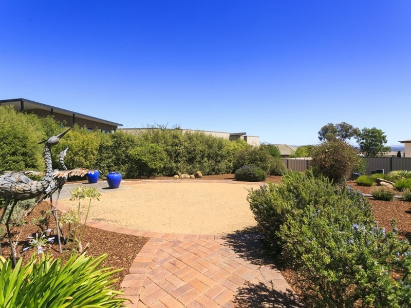 10 Kavanagh Street, Jerrabomberra NSW 2619