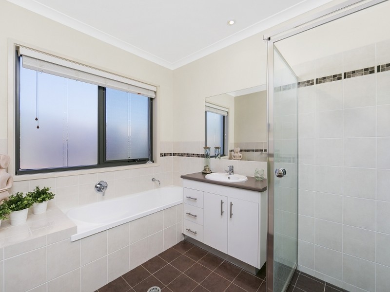 10 Kavanagh Street, Jerrabomberra NSW 2619