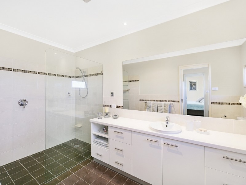 10 Kavanagh Street, Jerrabomberra NSW 2619