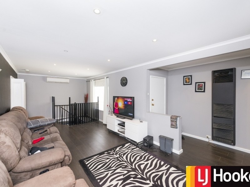81 Pindari Crescent, Queanbeyan NSW 2620