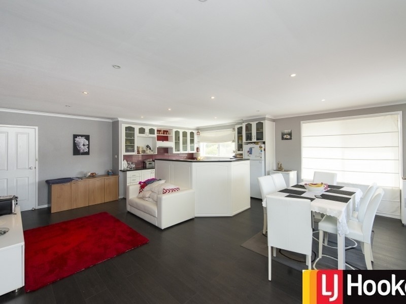 81 Pindari Crescent, Queanbeyan NSW 2620