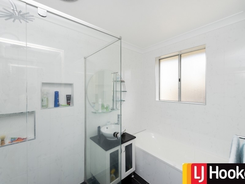 81 Pindari Crescent, Queanbeyan NSW 2620