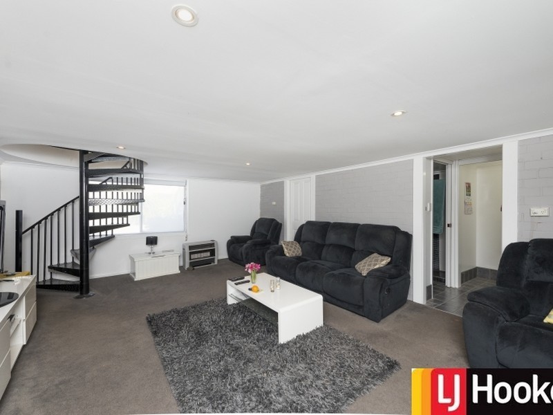 81 Pindari Crescent, Queanbeyan NSW 2620