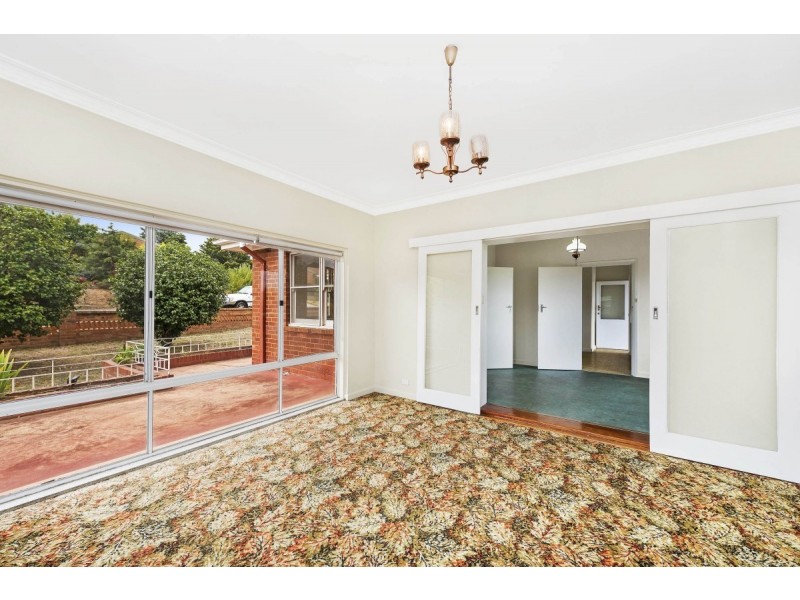 10 Blackall Avenue, Queanbeyan NSW 2620