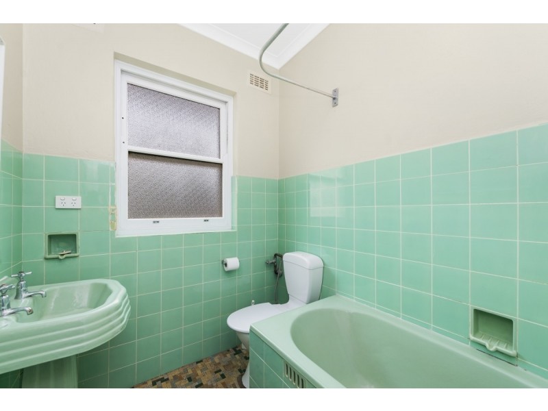 10 Blackall Avenue, Queanbeyan NSW 2620