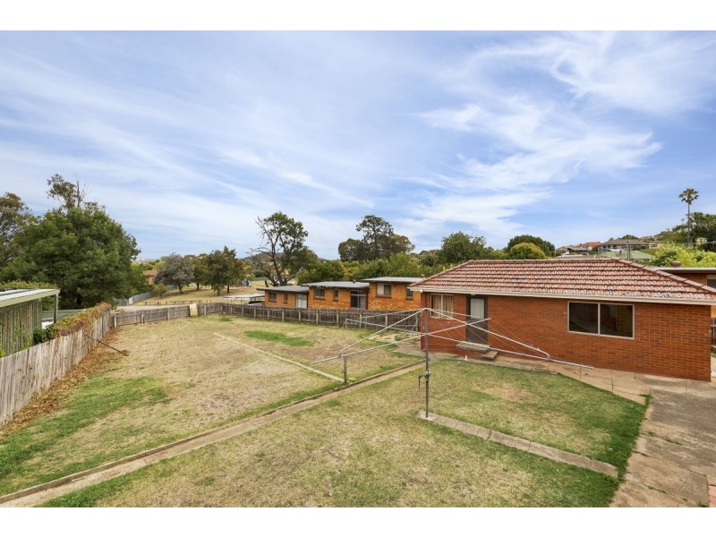 10 Blackall Avenue, Queanbeyan NSW 2620
