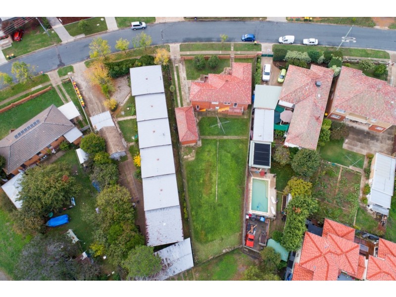 10 Blackall Avenue, Queanbeyan NSW 2620