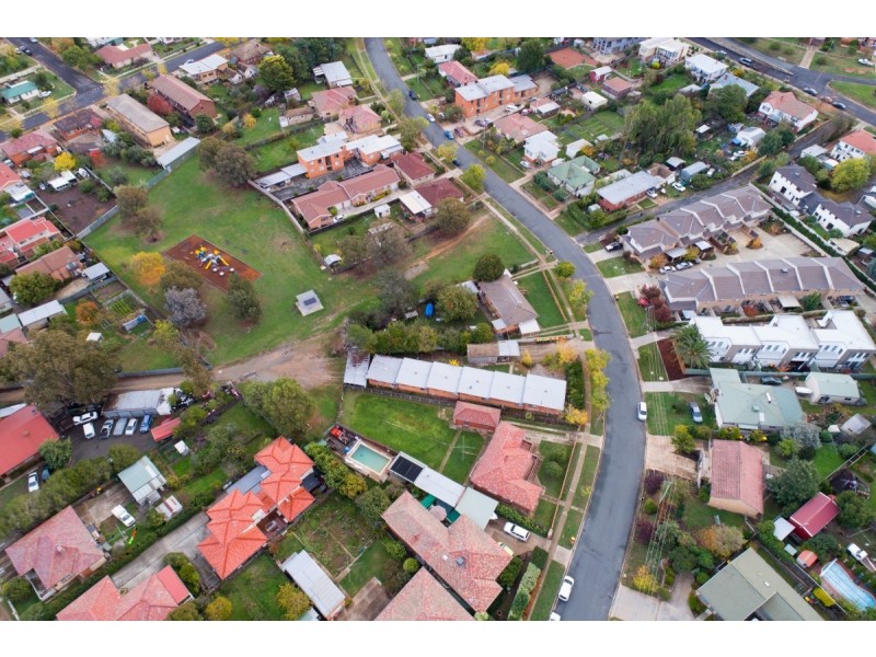 10 Blackall Avenue, Queanbeyan NSW 2620