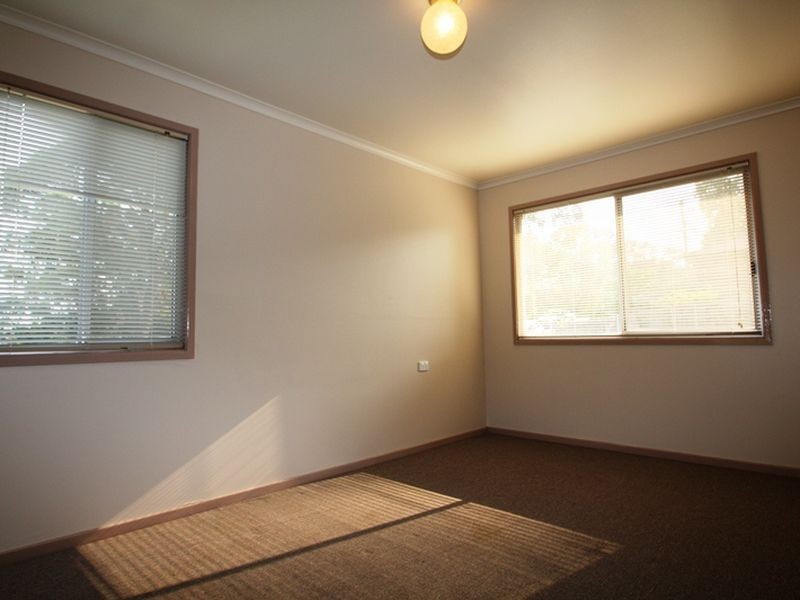 4 Dunn Street, Queanbeyan NSW 2620