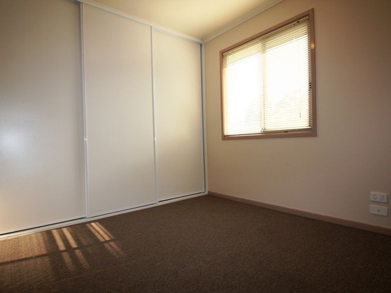 4 Dunn Street, Queanbeyan NSW 2620