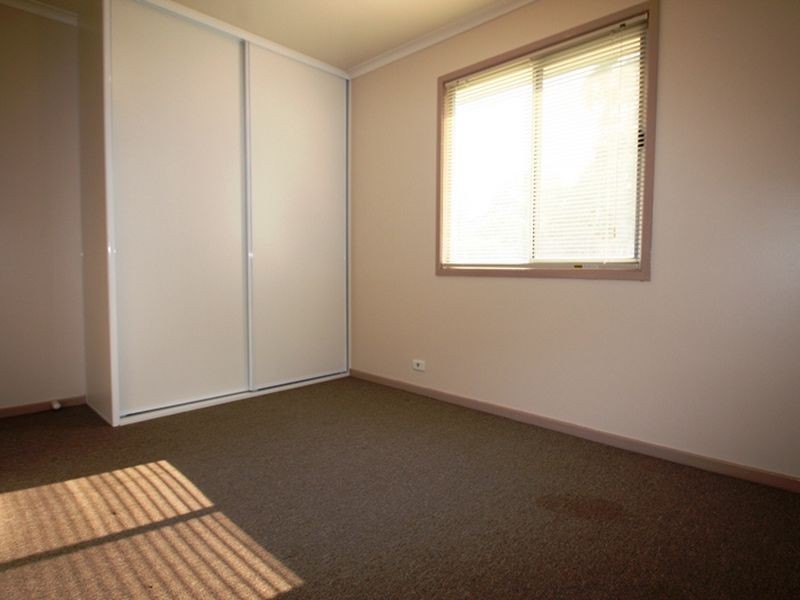 4 Dunn Street, Queanbeyan NSW 2620