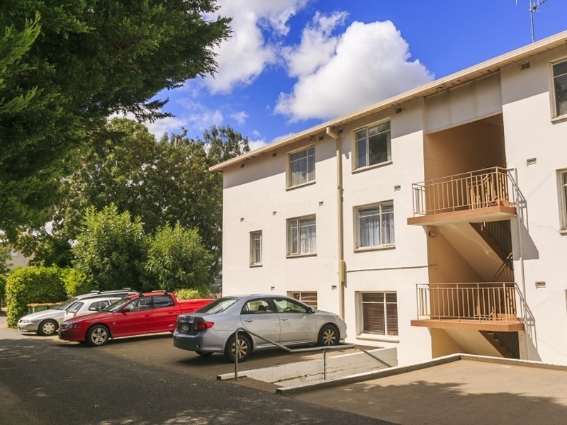 10/6 Stornaway Road, Queanbeyan NSW 2620