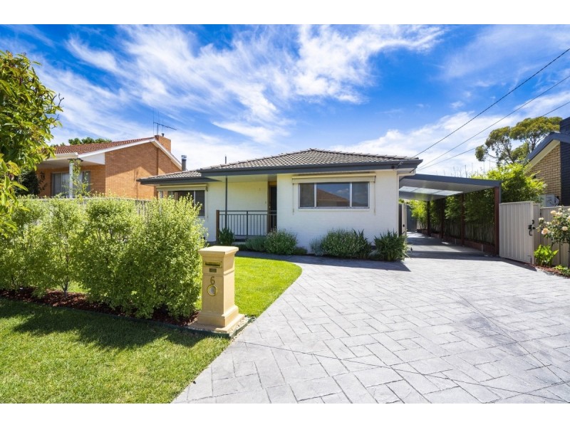 6 Christopher Crescent, Queanbeyan NSW 2620