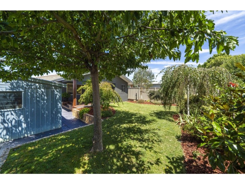 6 Christopher Crescent, Queanbeyan NSW 2620