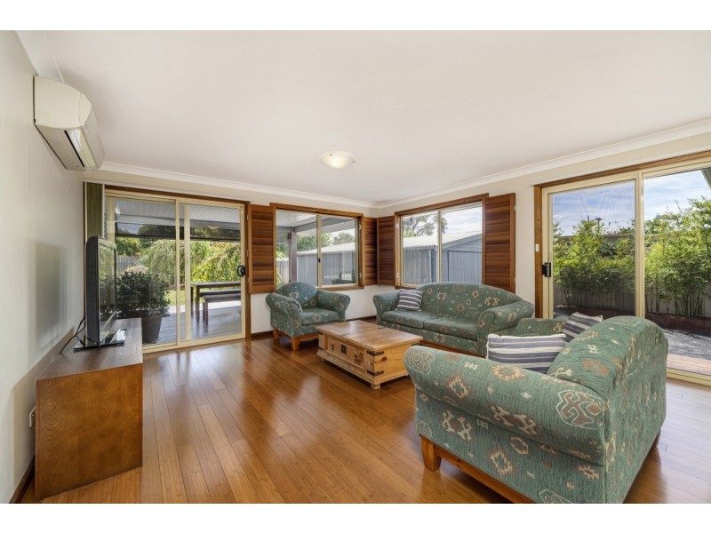 6 Christopher Crescent, Queanbeyan NSW 2620