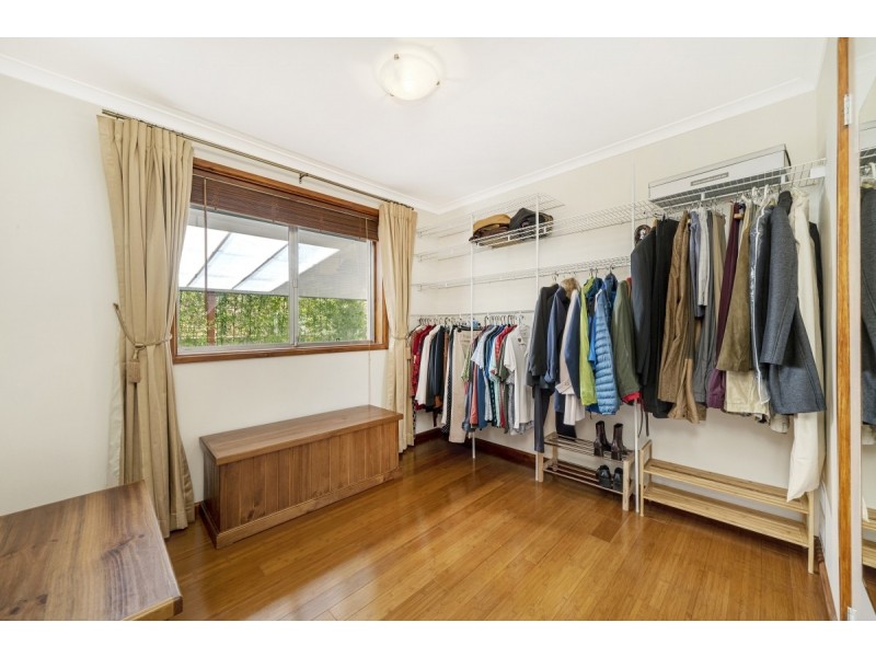 6 Christopher Crescent, Queanbeyan NSW 2620