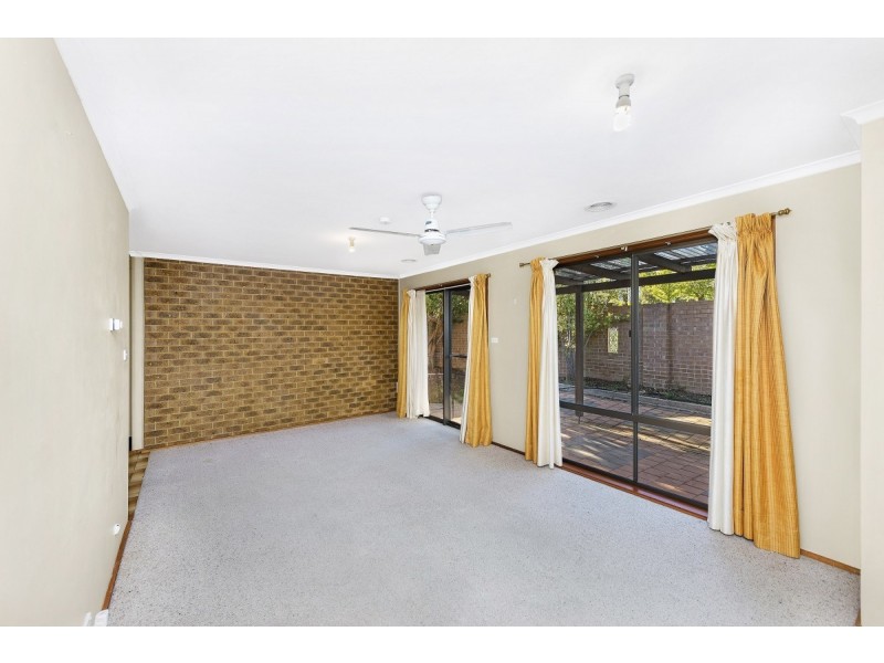 1/8 Mowatt Street, Queanbeyan NSW 2620