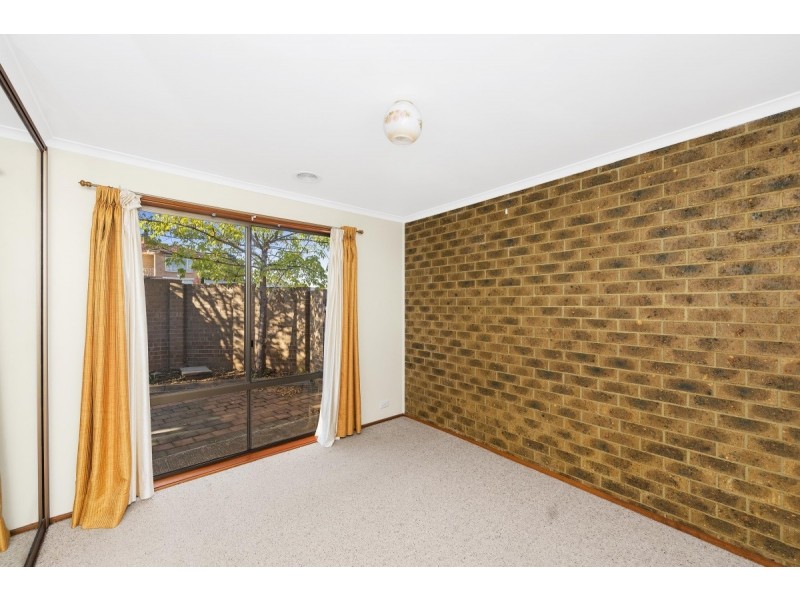 1/8 Mowatt Street, Queanbeyan NSW 2620