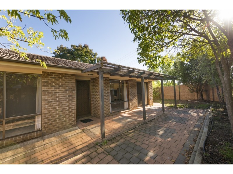 1/8 Mowatt Street, Queanbeyan NSW 2620