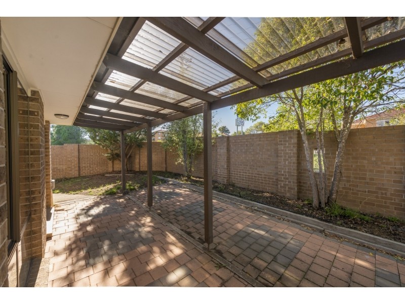 1/8 Mowatt Street, Queanbeyan NSW 2620