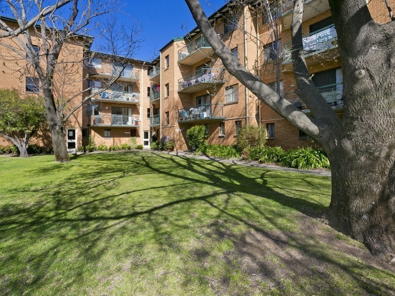 34/13-15 Mowatt Street, Queanbeyan NSW 2620