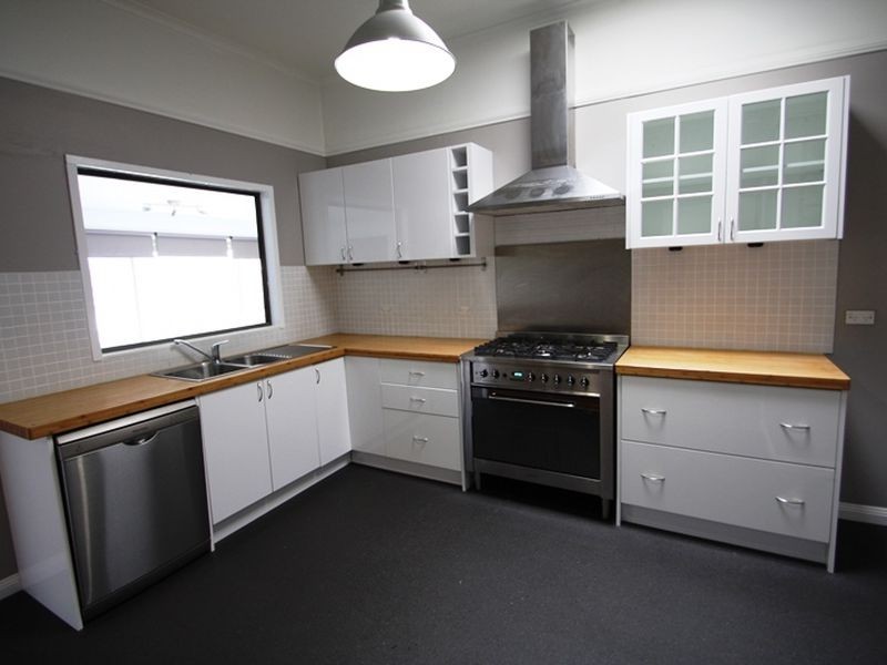 30 The Crescent, Queanbeyan NSW 2620