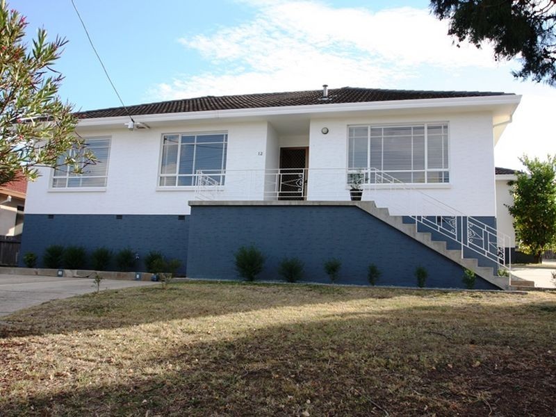 12 Sunnybar Parade, Queanbeyan NSW 2620