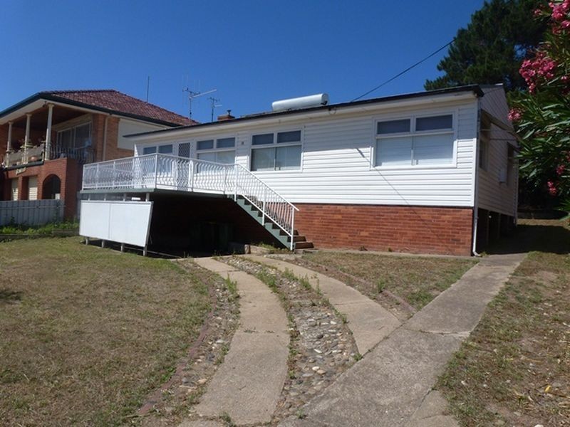18 Fairmount Crescent, Queanbeyan NSW 2620