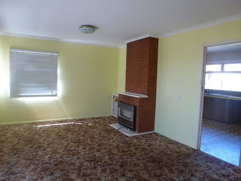 18 Fairmount Crescent, Queanbeyan NSW 2620