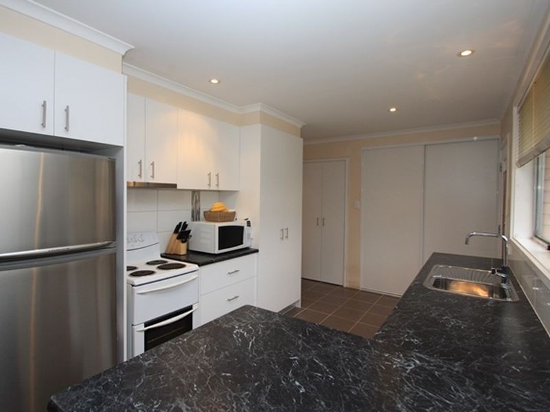 6 Cassinia Street, Queanbeyan NSW 2620