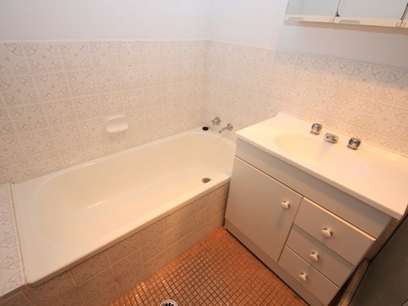 6 Cassinia Street, Queanbeyan NSW 2620