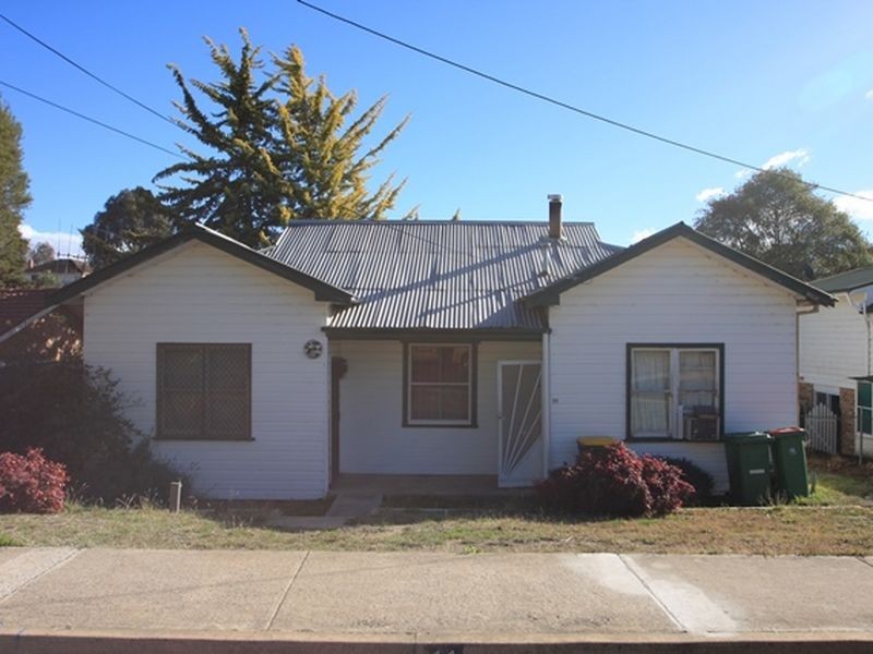 11 Ross Road, Queanbeyan NSW 2620