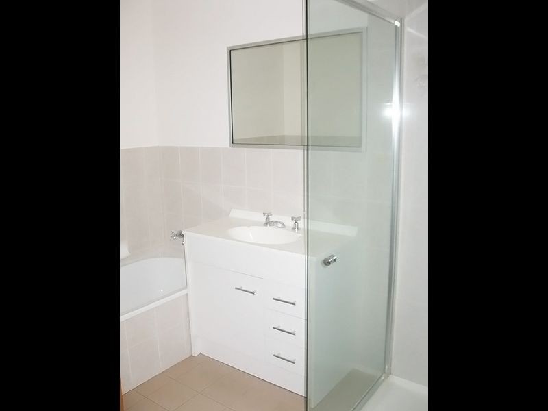 2/56 Molonglo Street, Queanbeyan NSW 2620