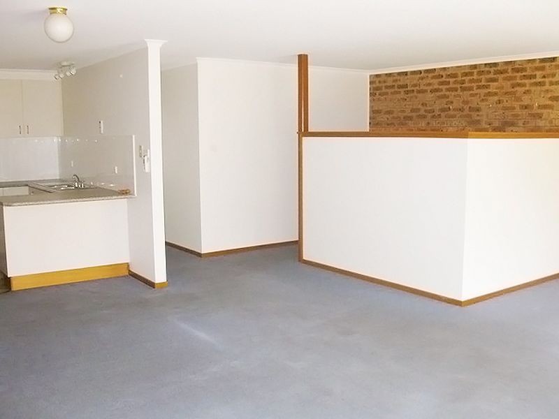 2/56 Molonglo Street, Queanbeyan NSW 2620