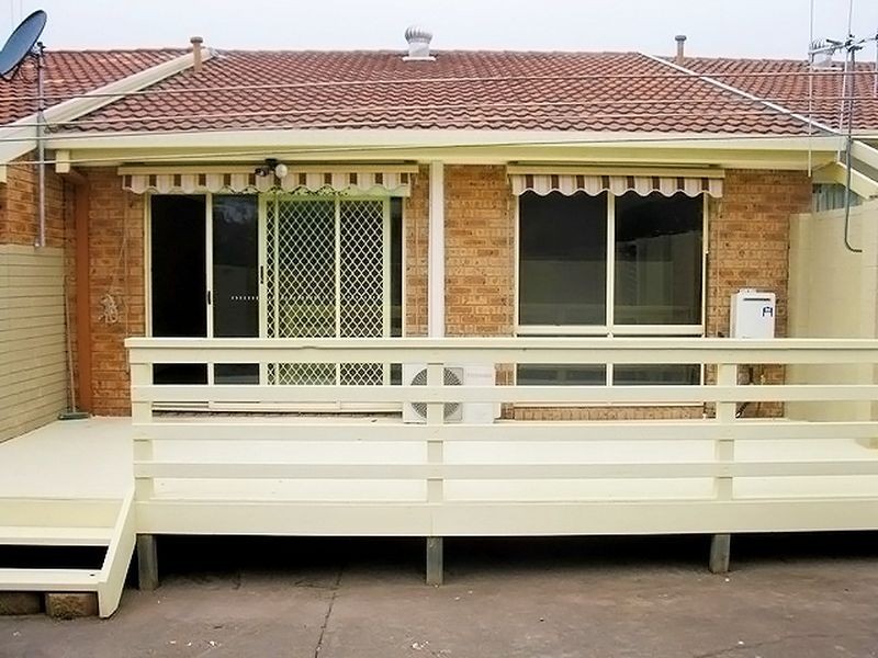 2/56 Molonglo Street, Queanbeyan NSW 2620