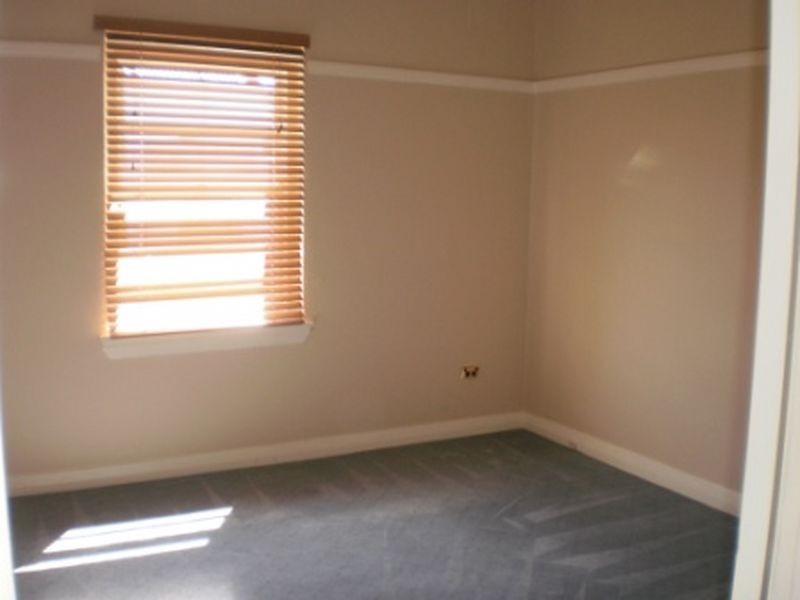 43 White Avenue, Queanbeyan NSW 2620