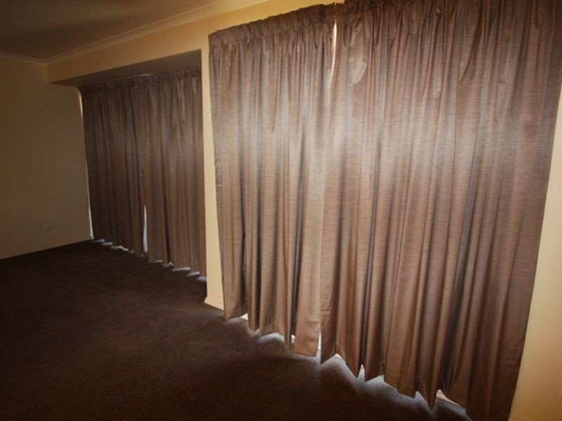 1/60 Jacaranda Drive, Jerrabomberra NSW 2619