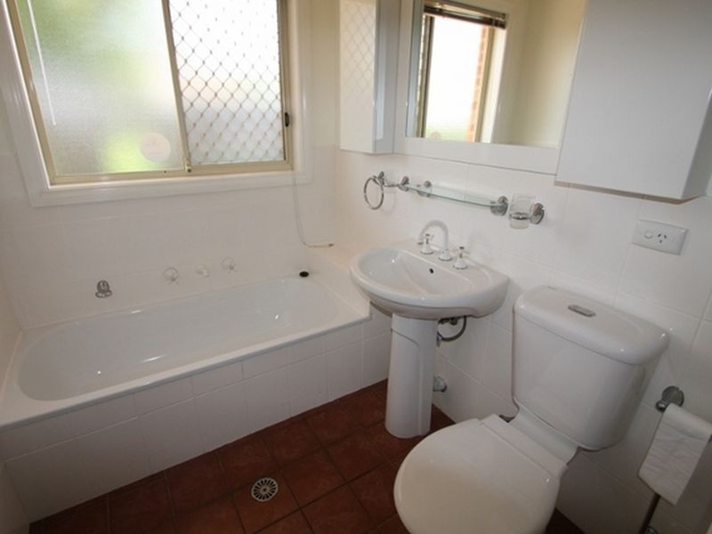 1/60 Jacaranda Drive, Jerrabomberra NSW 2619