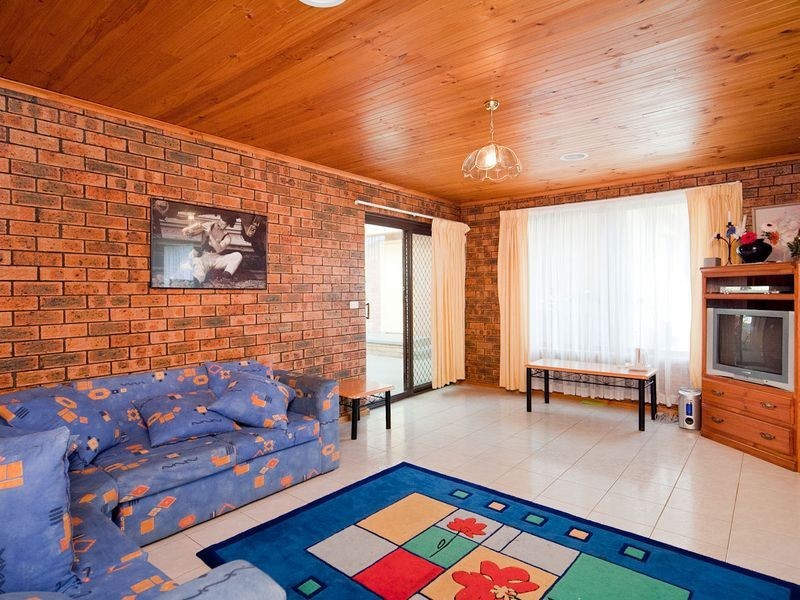 4 Hayley Crescent, Queanbeyan NSW 2620