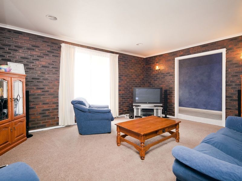 4 Hayley Crescent, Queanbeyan NSW 2620