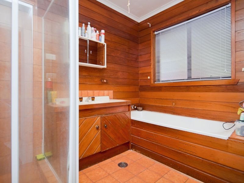 4 Hayley Crescent, Queanbeyan NSW 2620